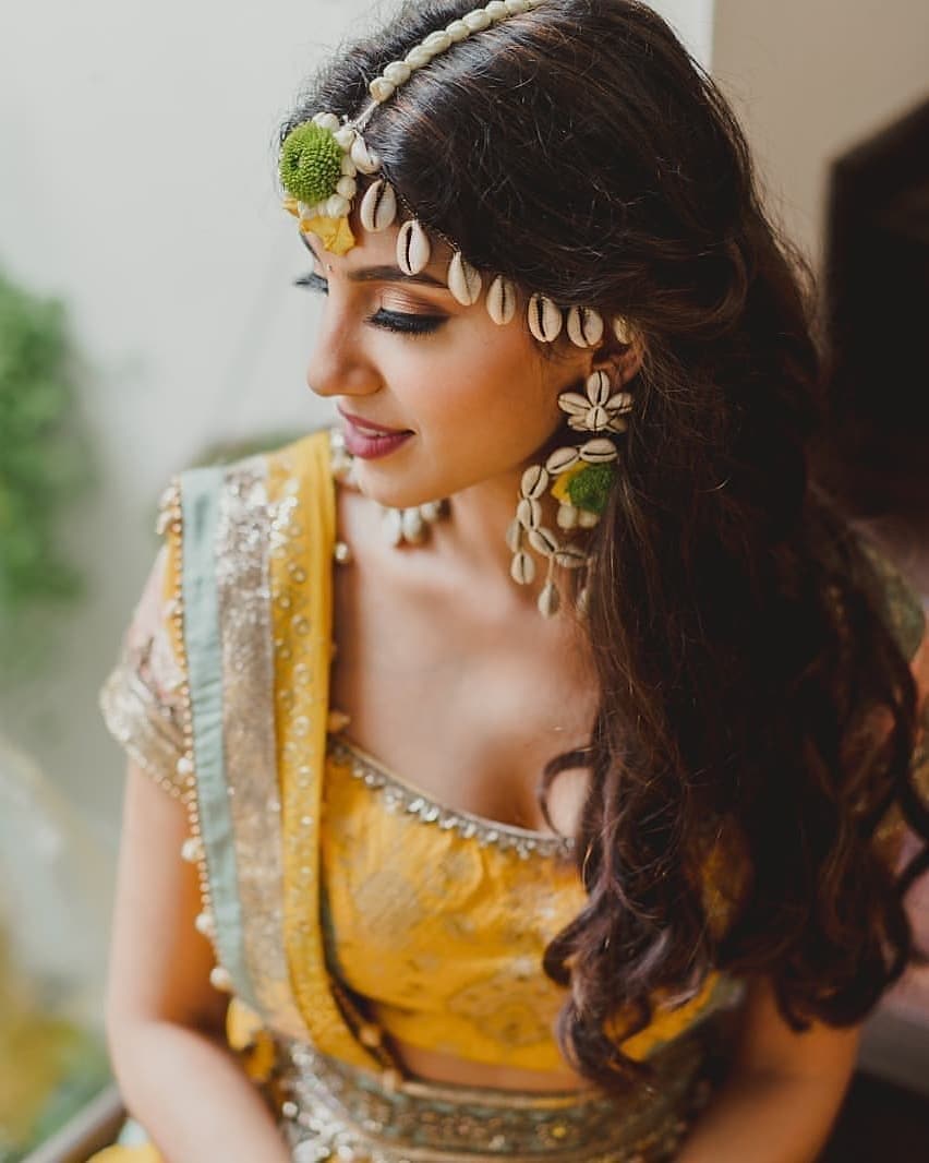 Top 15 Trending Bridal Hairstyle For Haldi Ceremony